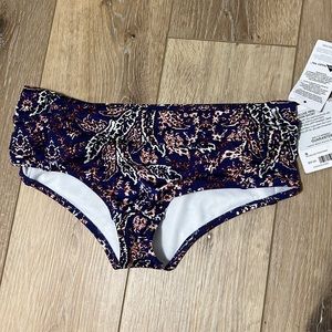 Athleta Aqualuxe Dolphin Short, NWT